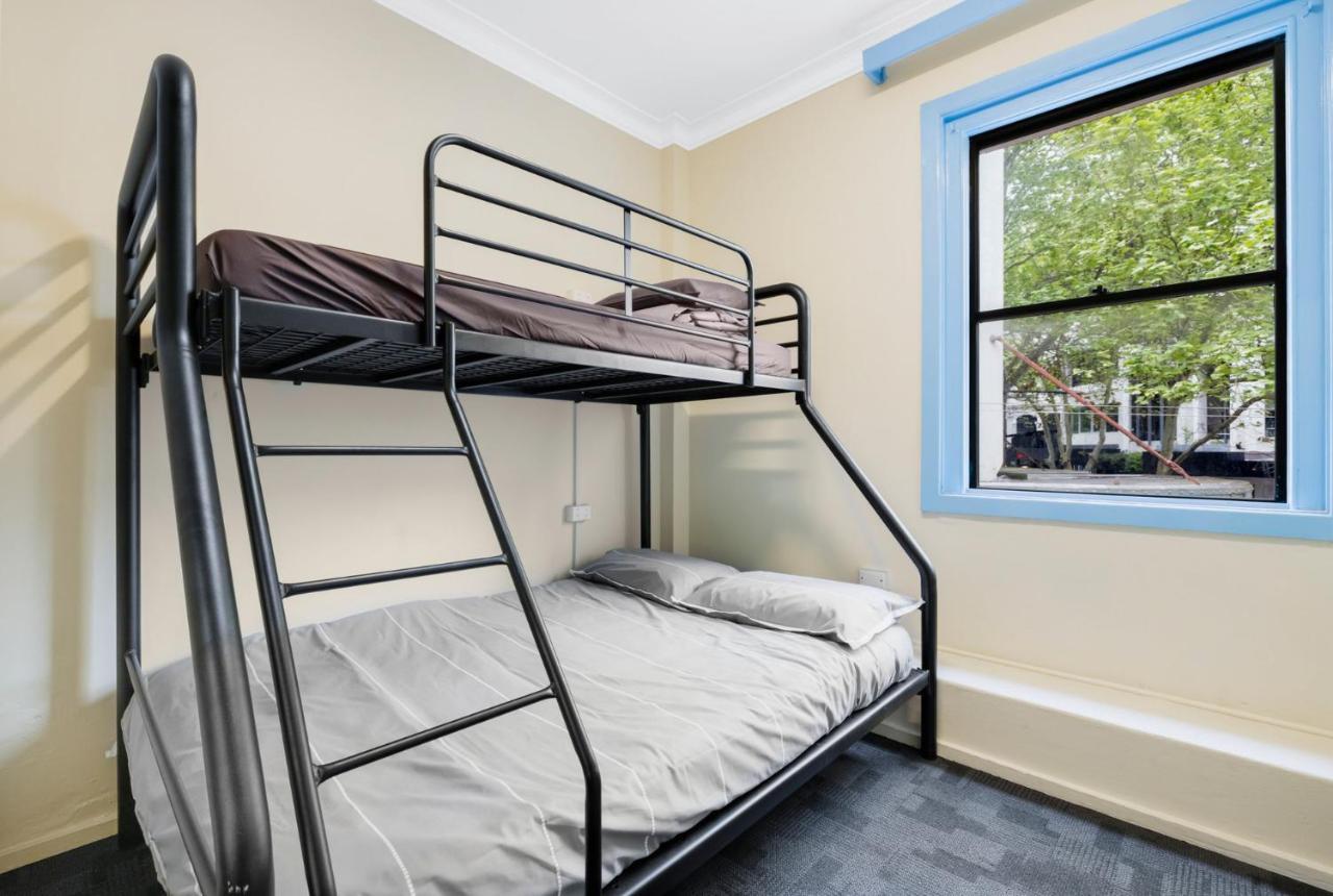 Mad Monkey Downtown Hostel Sydney Exterior photo