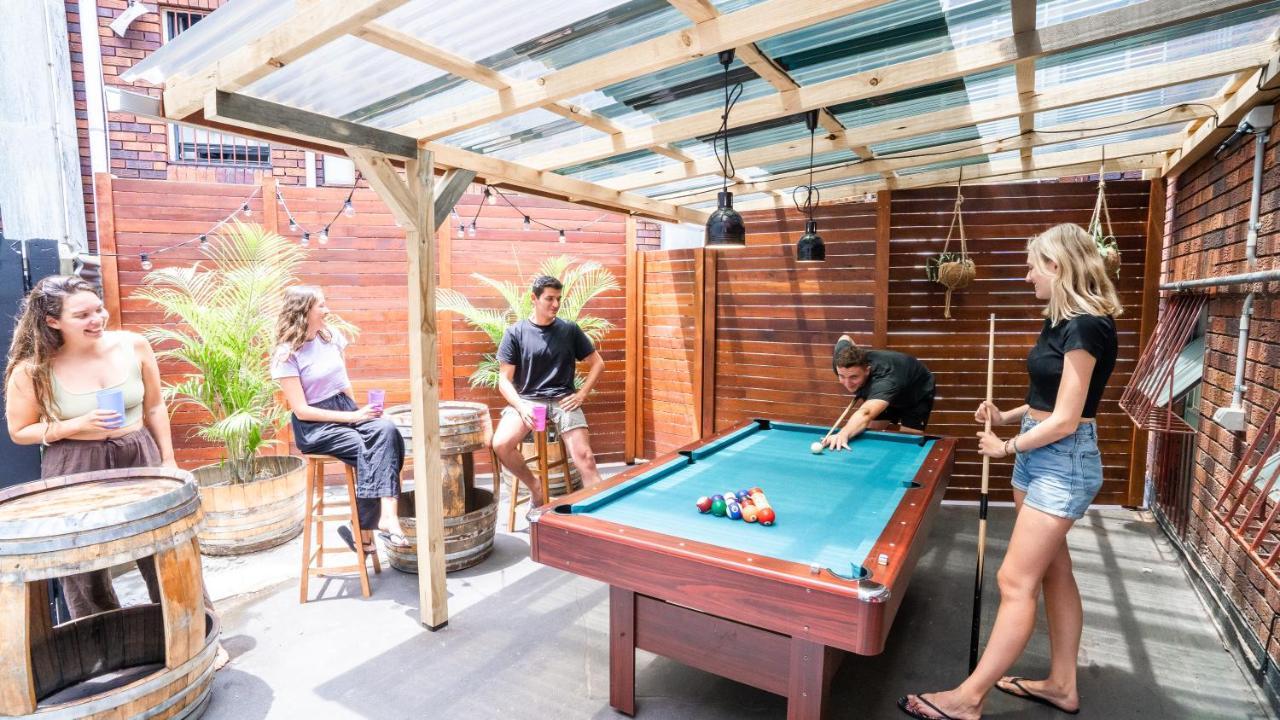Mad Monkey Downtown Hostel Sydney Exterior photo